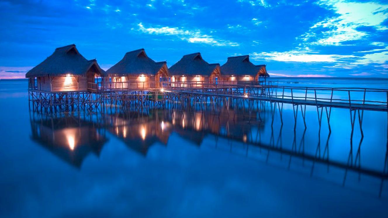 There are plans to rebuild Flamingo Bay Water Lodge after a fire burned down 20 rooms on Saturday.