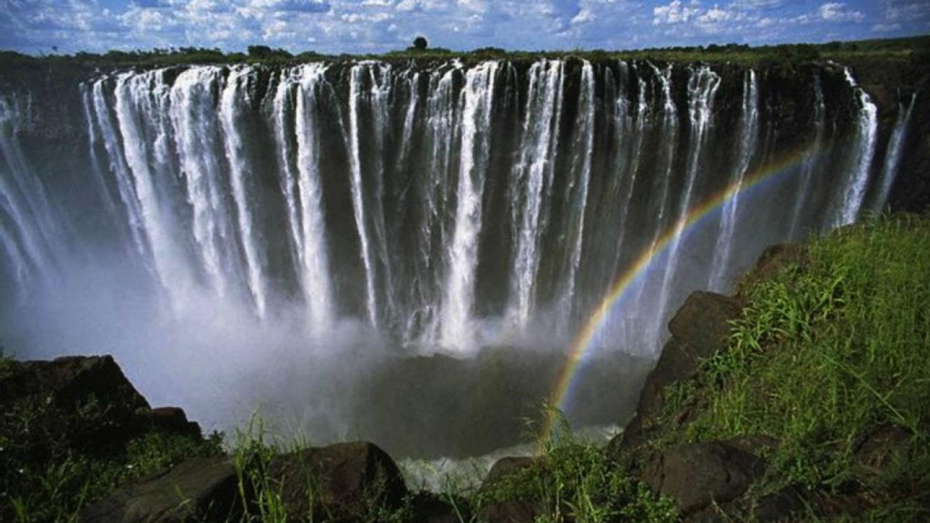 Zimbabwe’s Tourism Minister, Walter Mzembi, says the developments will not desecrate the World Heritage status of the Falls and will fall outside the perimeter.