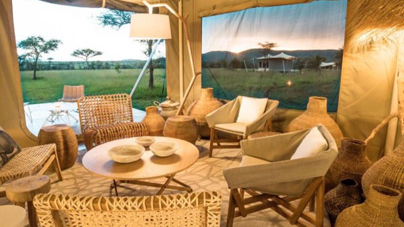 Roving Bushtops is a luxury mobile tented camp.