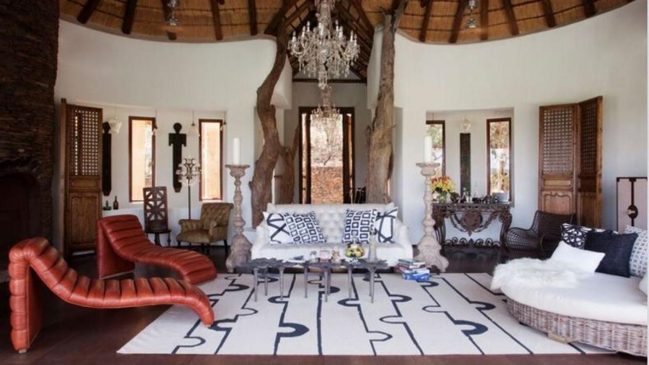 Molelo lounge at Molori Safari Lodge in the Madikwe Game Reserve.