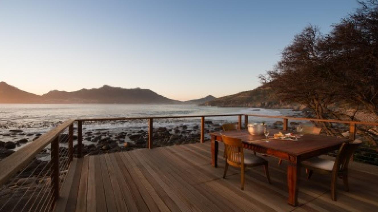 Two of the standard rooms at Tintswalo Atlantic are now joined by a doorway that connects the two balconies.