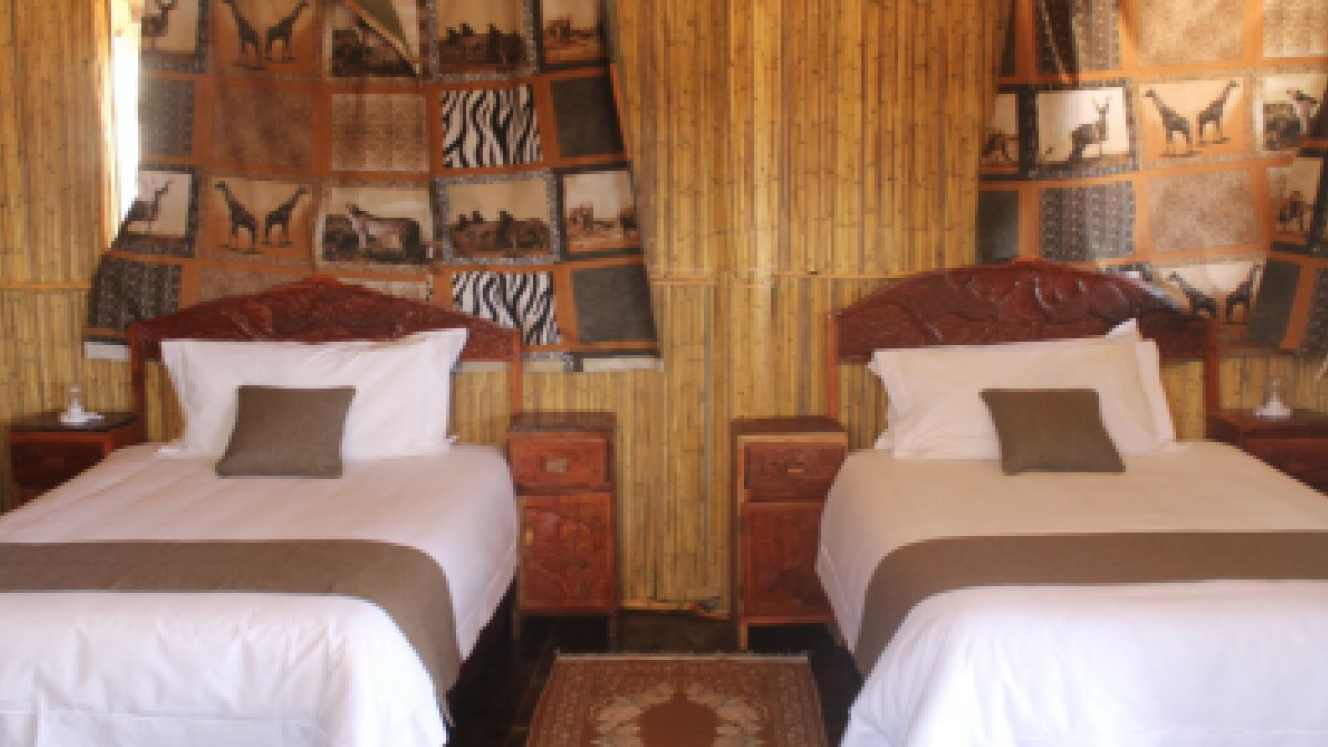  Dzibanana Lodge & Camping has 11 rooms and can accommodate 22 guests.