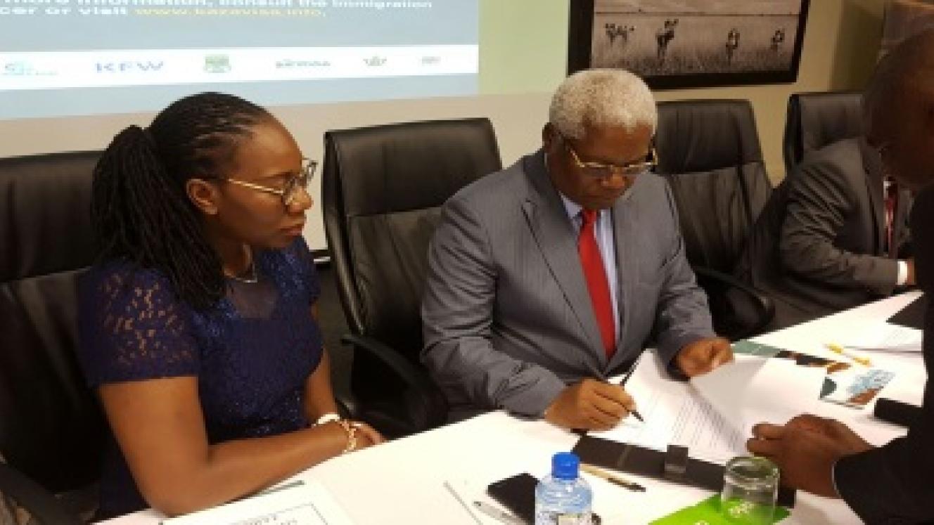 Zimbabwe Minister of Home Affairs, Ignatious Chombo, signed the KAZA visa Memorandum of Understanding in Livingstone on December 21.