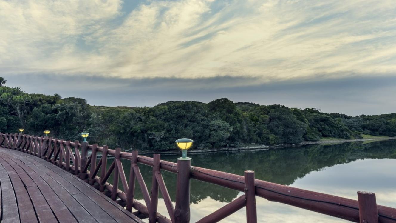 Sun International is considering all its options regarding the Fish River Sun Hotel and Country Club Resort in Port Alfred, which is on land currently being claimed by three communities.