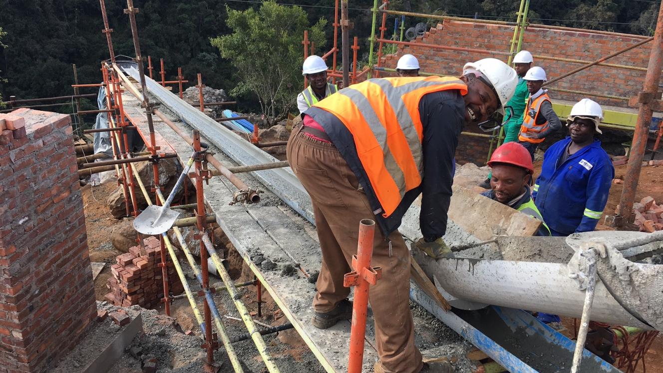 The ‘big pour’was a milestone for the Graskop Gorge lift developers.