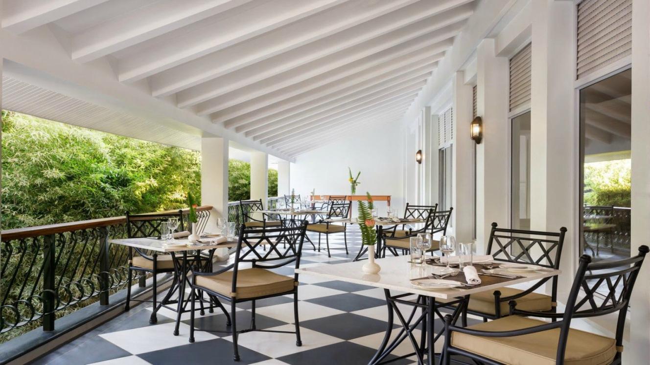 Parachichi Restaurant patio with garden view. Source: Four Points by Sheraton  