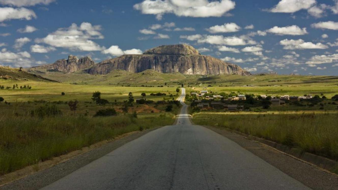 Land and air access in Africa need to improve to attract tourists. 
