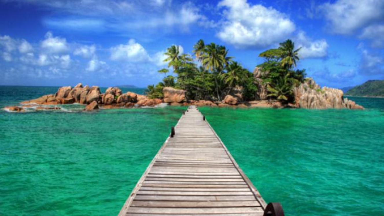 CLUB Med has taken over the marketing of Beachcomber Tours’ Seychelles Saint Anne Resort & Spa.