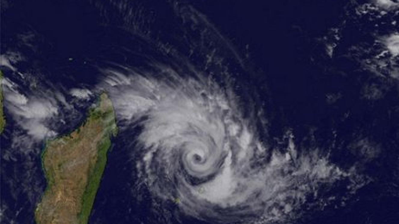 Berguitta weakens in intensity.