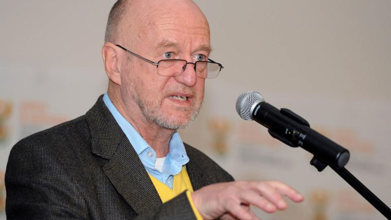 SA’s tourism industry welcomes the return of Hanekom, but how far behind are e-visas? 
