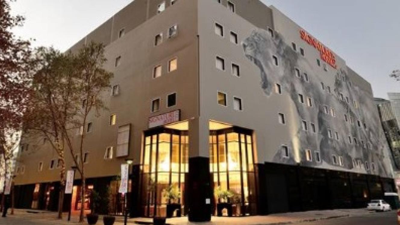 Signature Lux Sandton has been acquired by ONOMO Hotels. 