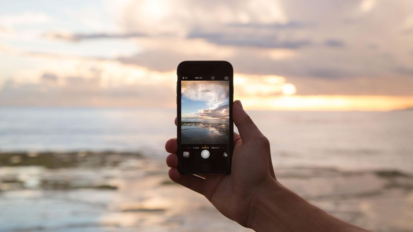 The mobile phone has become central to the consumer’s travel experience