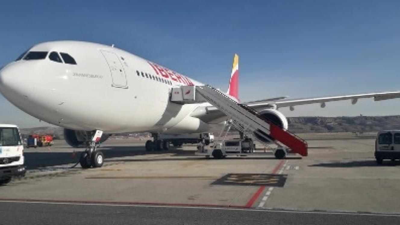 Iberia takes delivery of its new aircraft, the ‘Johannesburgo’, which will operate destinations in SA amongst others.