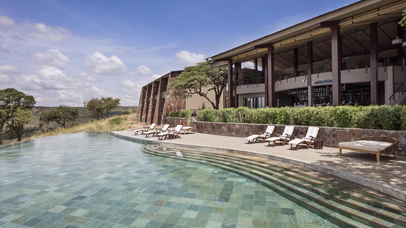 The pool at Meliá Serengeti Lodge has breathtaking views of the surrounding terrain.