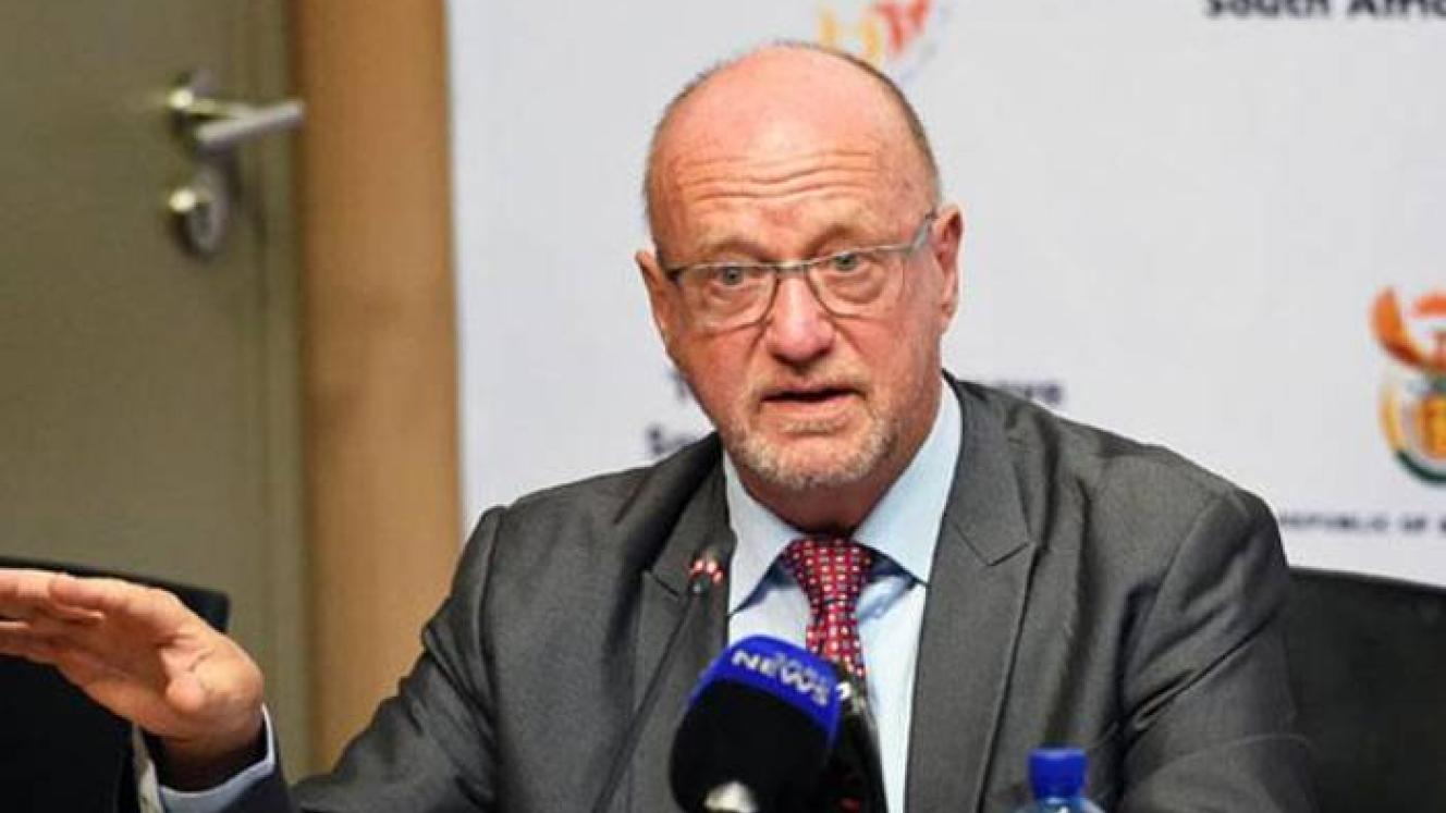 Minister of Tourism, Derek Hanekom, talks about the barriers impacting tourism to SA.  