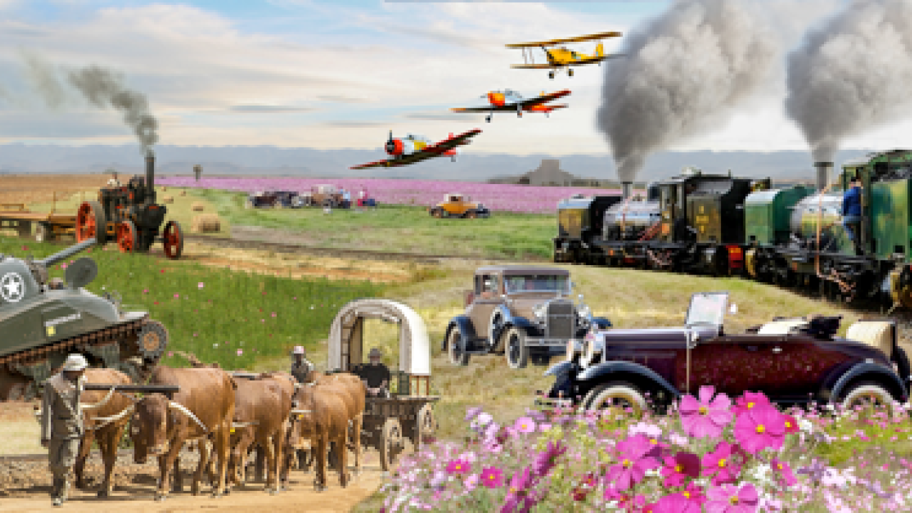The Blue Train joins Stars of Sandstone team and heritage transport festival.