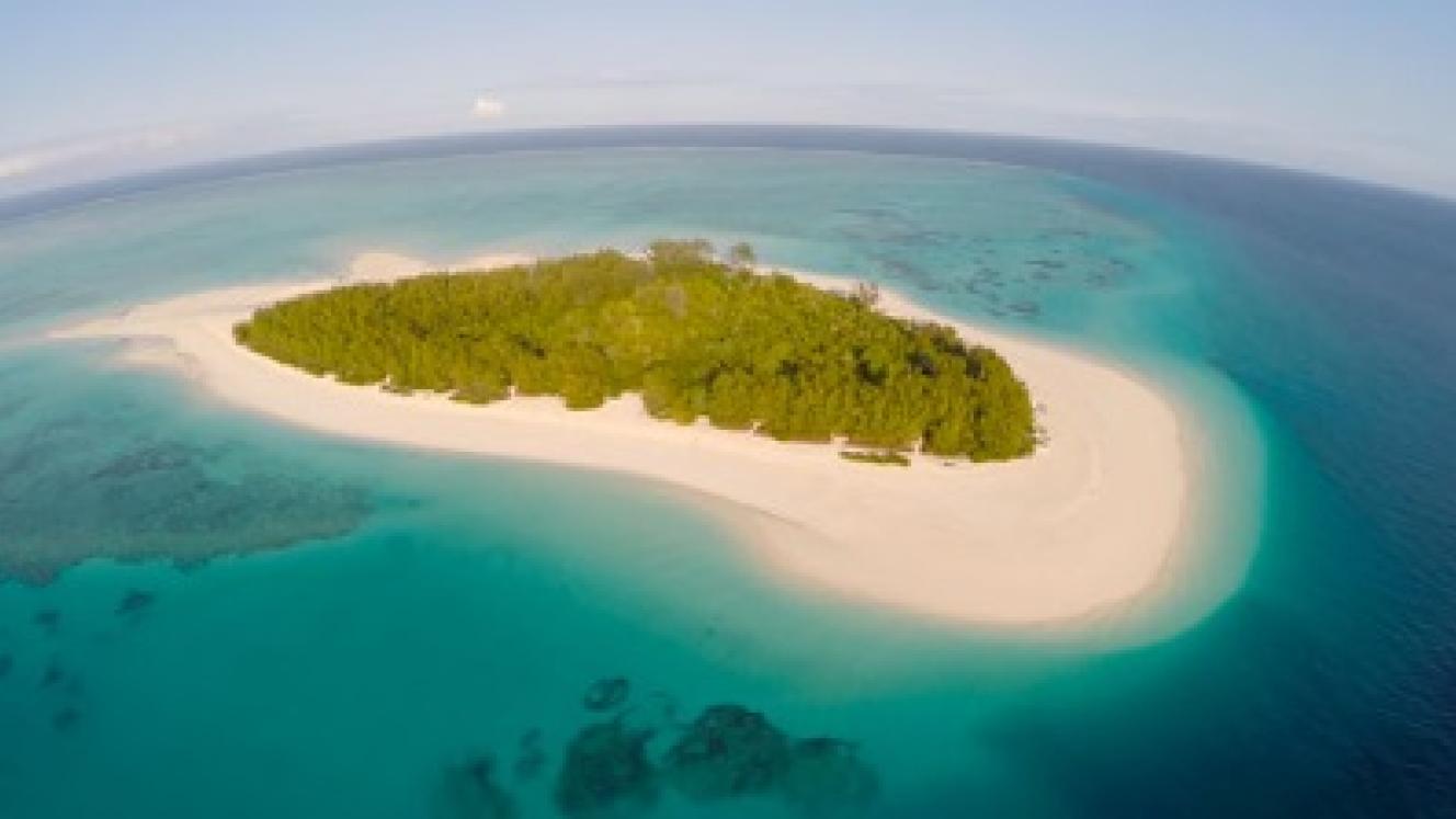 &Beyond launches Oceans Without Borders Small Group Journey and further marine conservation projects at its island lodges.