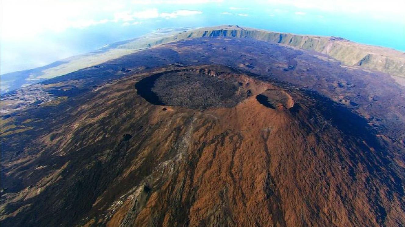 Piton de la Fournaise on Réunion Island has erupted for the third time this year.