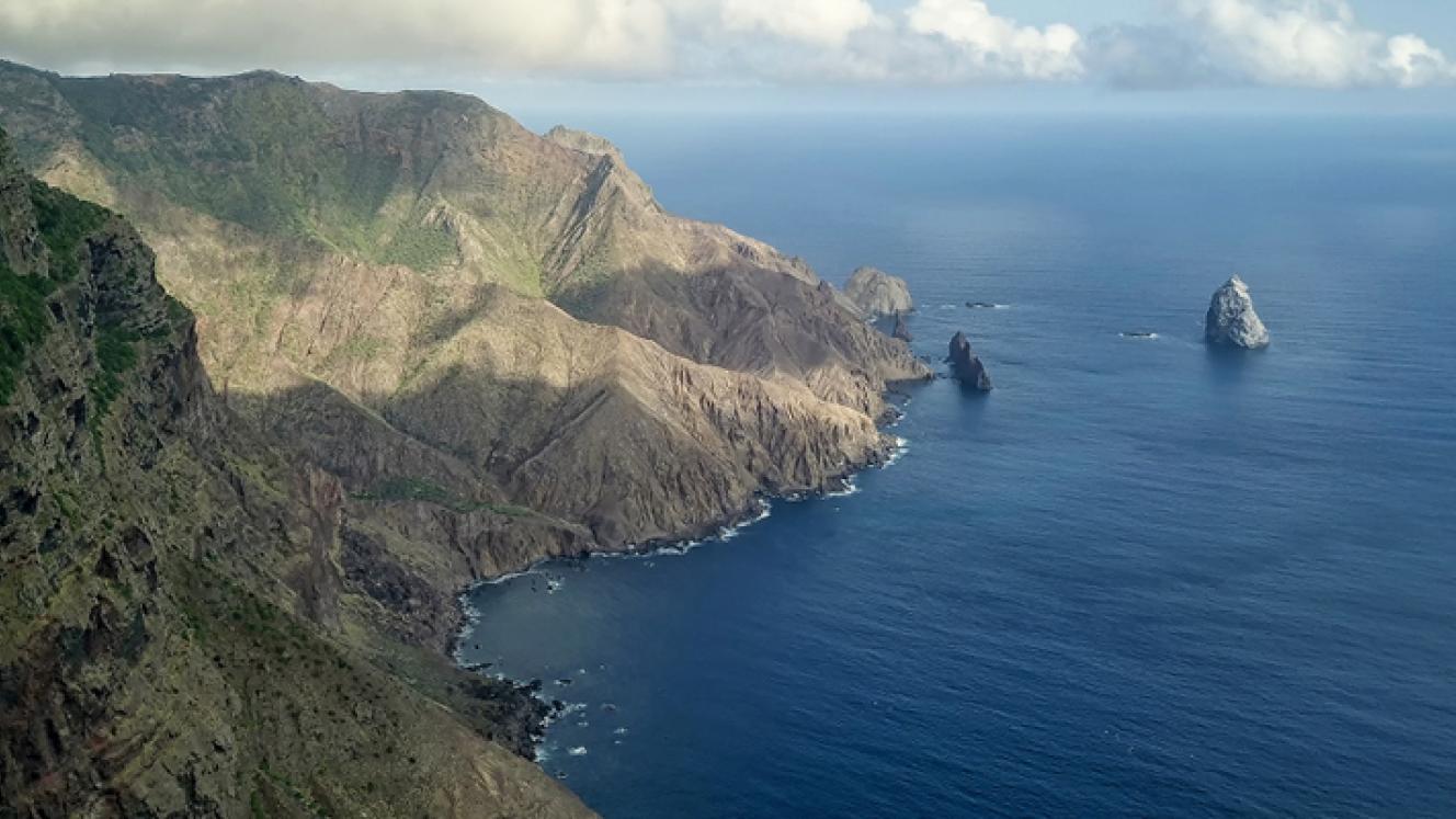 Airlink operates weekly flights to St Helena from Johannesburg.