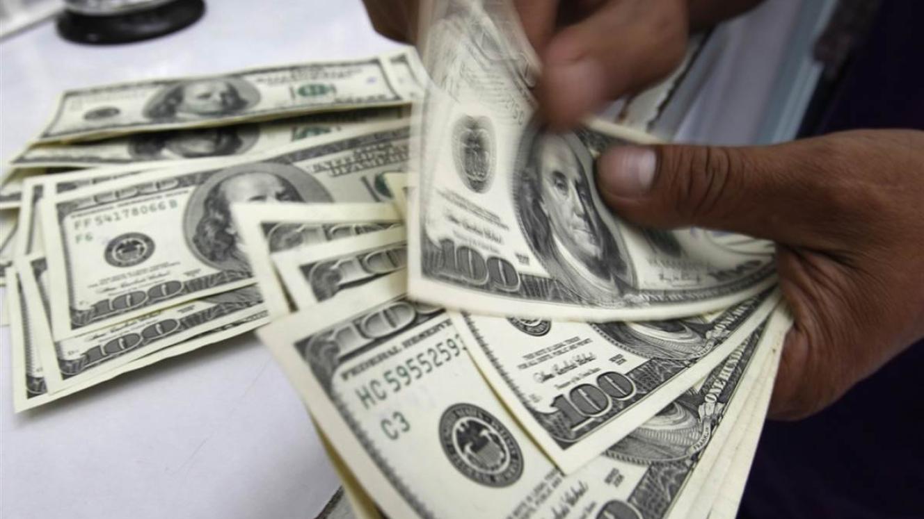 Zimbabwe currently owes US$136 million to international airlines.