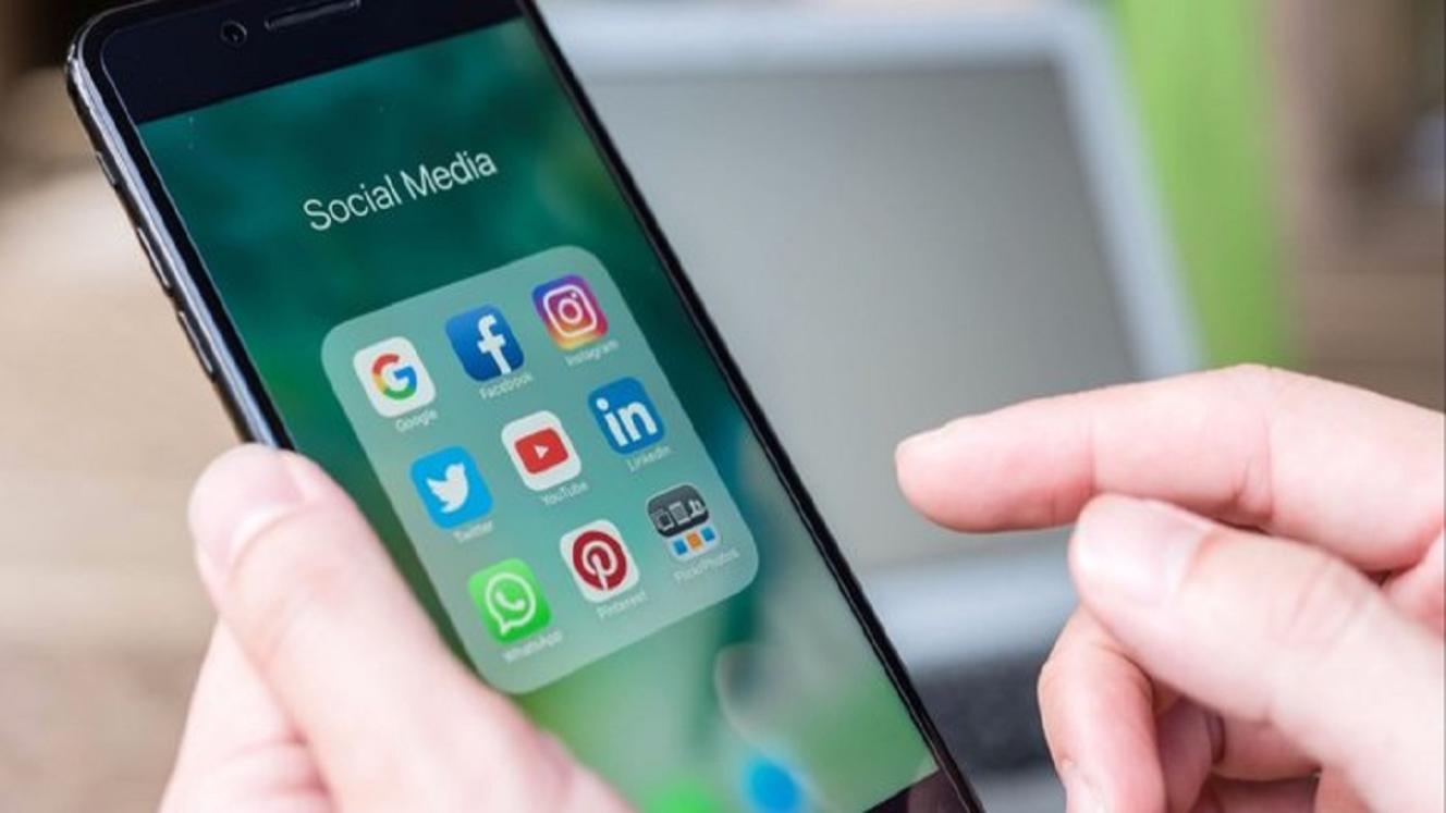 Hotels need to embrace social media to talk to the millennial market.