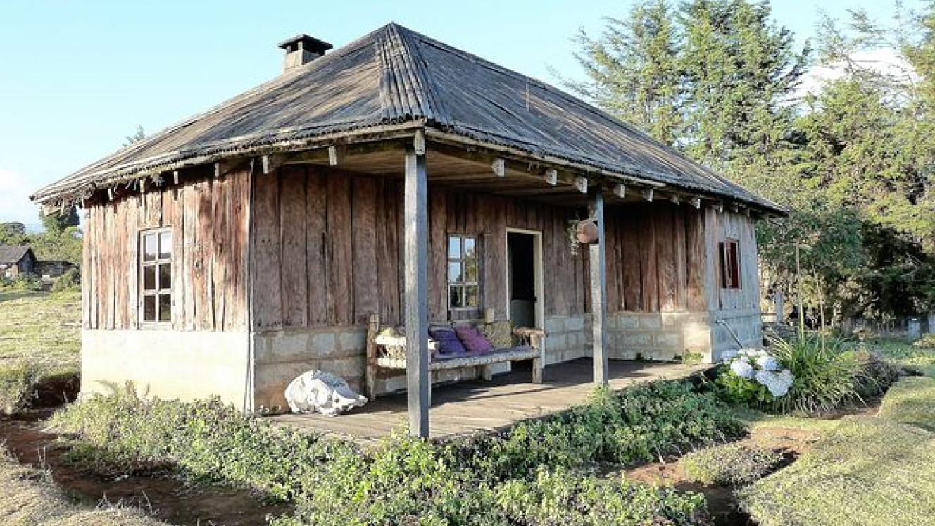 Old hotels need to upgrade their offerings to meet the needs of the modern traveller, says Kenyan tourism minister.