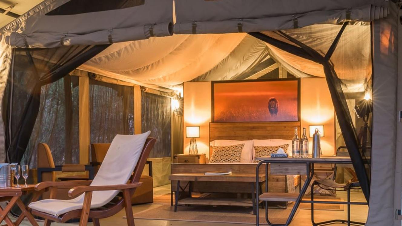 Six tents offer guests a comfortable stay in the midst of the conservancy.
