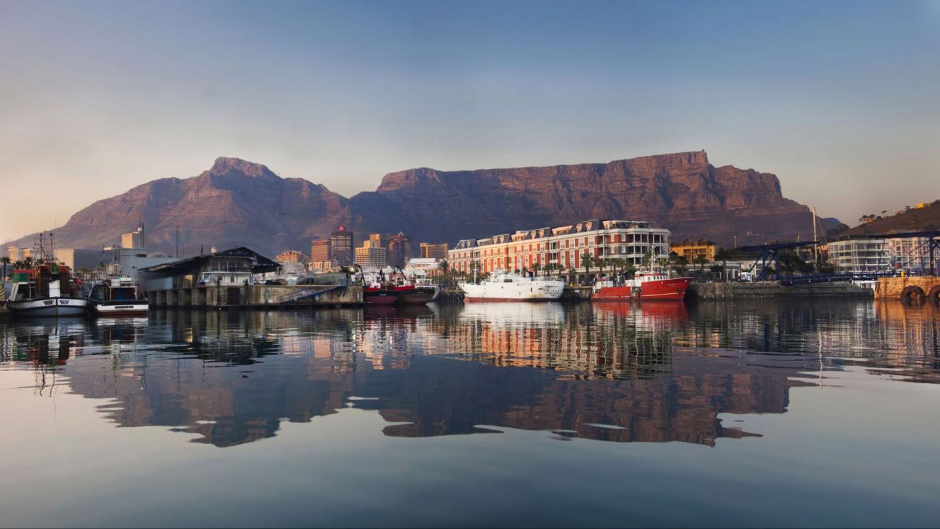 The Marine Swing Bridge linking the Alfred Basin and Victoria Basin at the V&A Waterfront is being upgraded, with construction set for completion on April 30.