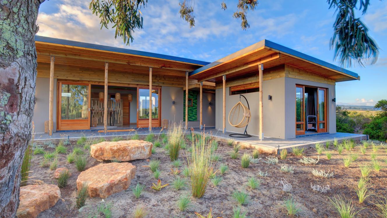 The landscaped garden in front of the spa.