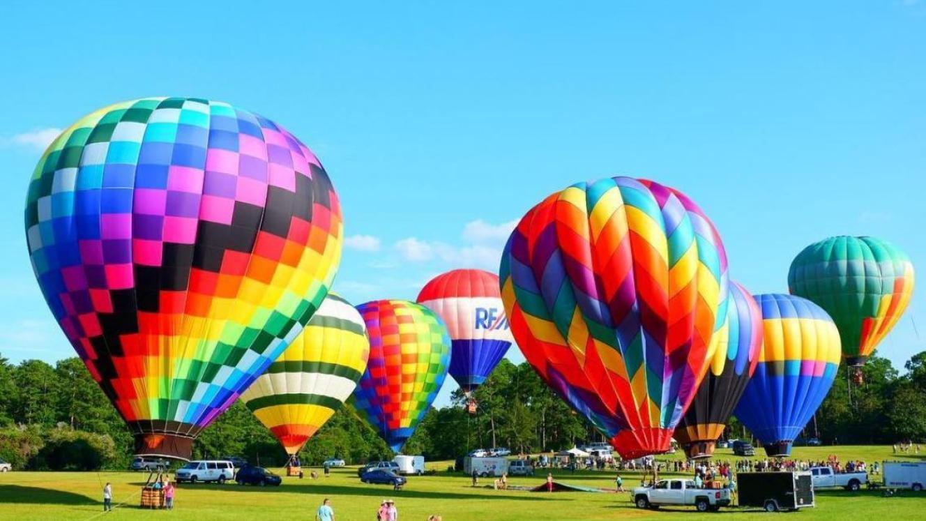 Participants on a Fiesta flight will enjoy unique vantage points to watch the championships.