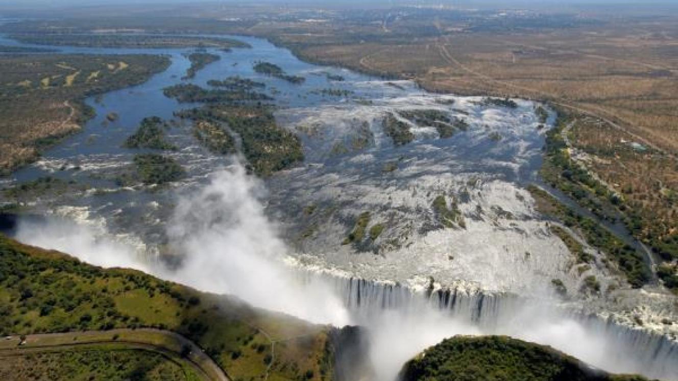 Clients are taken on a short game drive safari into the Zambezi National Park, and then enjoy a picnic lunch on the banks of the Zambezi River.