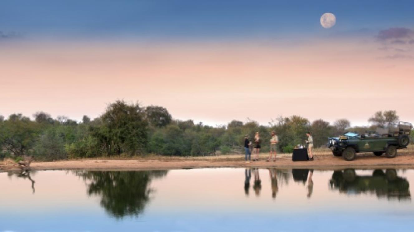 Game drives at Makumu Private Game Lodge