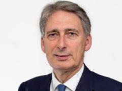 British Foreign Secretary Philip Hammond said the UK government will review the travel advisory for Kenya.