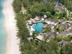 LUX* Hospitality will manage and market Hotel Le Récif, as well as a new five-star property in St Phillippe, in the south of the island.