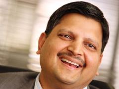 Rajesh Gupta named in visa payments