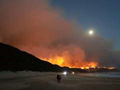 Arson has been ruled out as cause of the Knysna fires, with speculation still surrounding the  Mossel Bay fire.