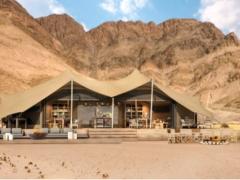 The camp is a joint venture between Natural Selection, the local communities and giraffe expert, Dr Julian Fennessy.