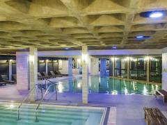 Relax in a hot spring Hydro in Badplaas.