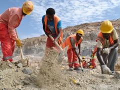A new hotel is being built in Debre Werq.