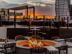 New rooftop garden and deck space offer views of Sandton’s skyline. 