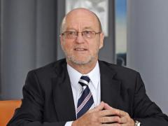 Minister of Tourism, Derek Hanekom gave a keynote speech at WTM London, addressing climate change and overtourism.