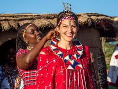 Maasai blessing and presentation of a yarmulke beaded by local women. Image credit: Angama.