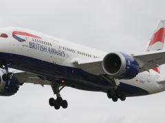 Comair CEO Erik Venter resigns.