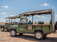 The specifically designed photographic safari vehicles used at Governors’ Camp Collection. 