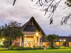 The hotel’s exterior received an overhaul with all 67 rooms new aluminium sliding doors, balconies and verandas.