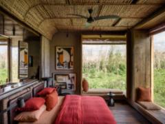 The lodge also has an on-site nursery, Akarabo, which is home to about 250 000 indigenous forest shrubs, bamboo shoots, and trees for a reforestation initiative. Kataza House is an exclusive-use villa, with four suites.